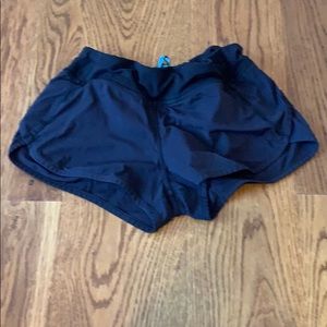 black ivivva speedy shorts